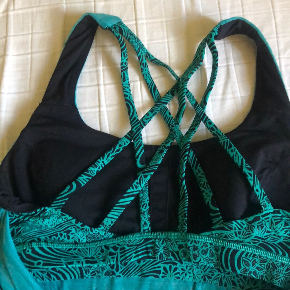 Lululemon tank with built in bra